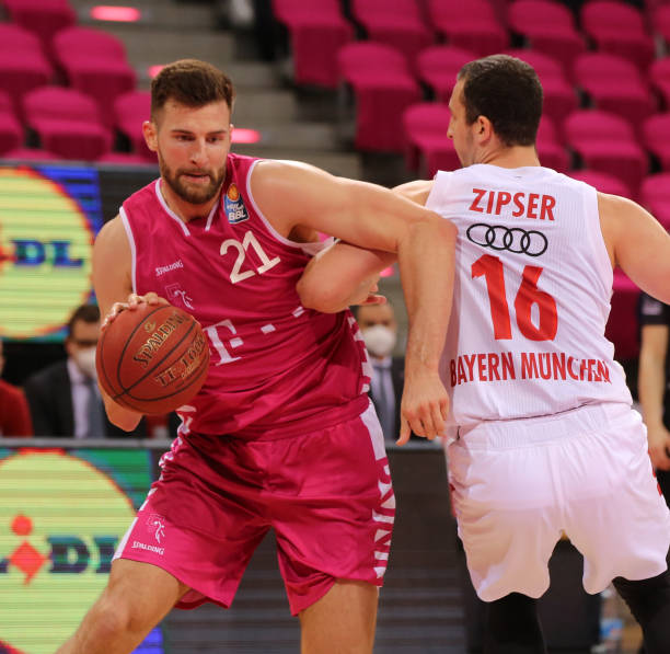 将目光转向 将目光转向